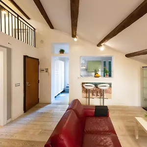 casajusta-trastevere.it-romehotels.com/